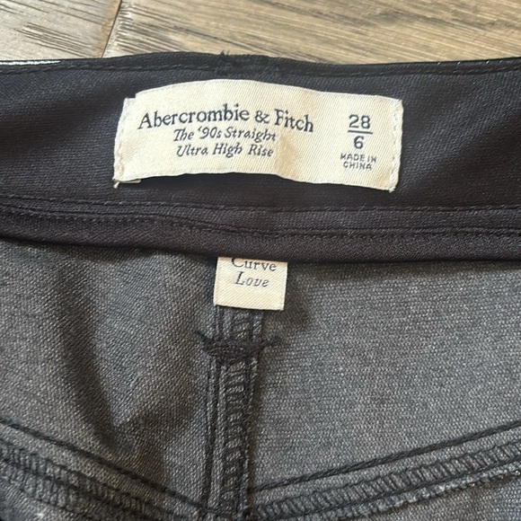 Abercrombie & Fitch | 90s Straight Ultra High Rise Shiny Vegan Leather Pants 28 - Picture 8 of 14